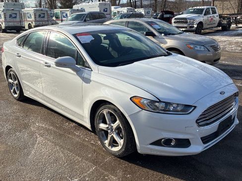 Used 2015 Ford Fusion SE w/ Equipment Group 201A image 1