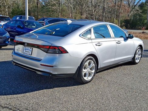 Used 2023 Honda Accord LX image 11