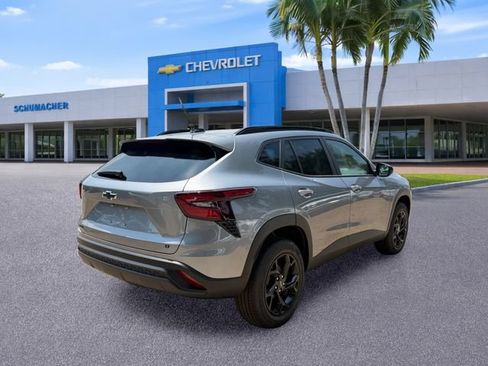New 2026 Chevrolet Trax LT w/ Driver Confidence Package FWD image 7