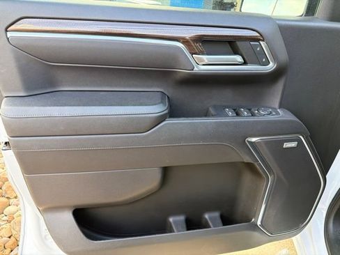 Used 2023 Chevrolet Silverado 1500 RST AWD/4WD image 9