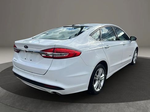 Used 2018 Ford Fusion SE image 5