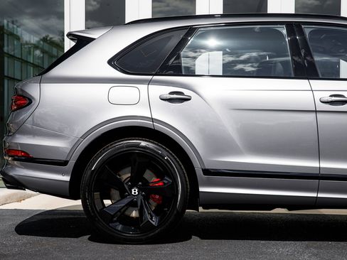 New 2026 Bentley Bentayga AWD/4WD image 22