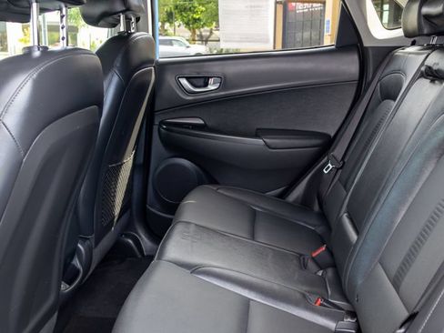 Used 2022 Hyundai Kona Limited FWD image 14