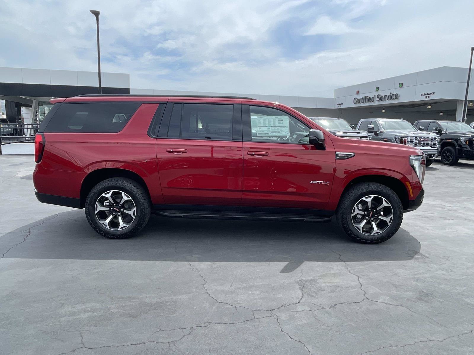 New 2026 GMC Yukon XL AT4 AWD/4WD image 4