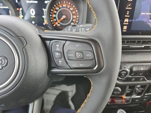 Used 2024 Jeep Wrangler Willys image 18