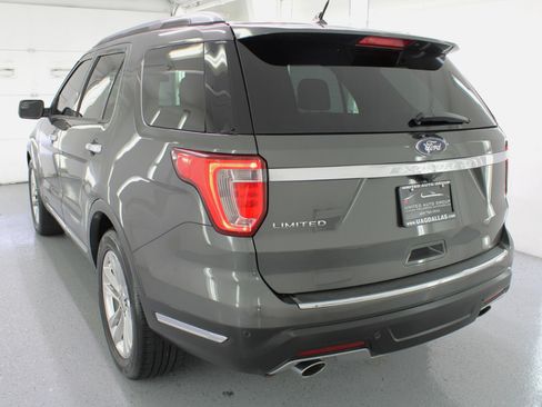 Used 2018 Ford Explorer Limited image 7