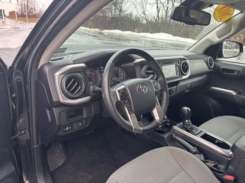 Used 2018 Toyota Tacoma SR5 image 36