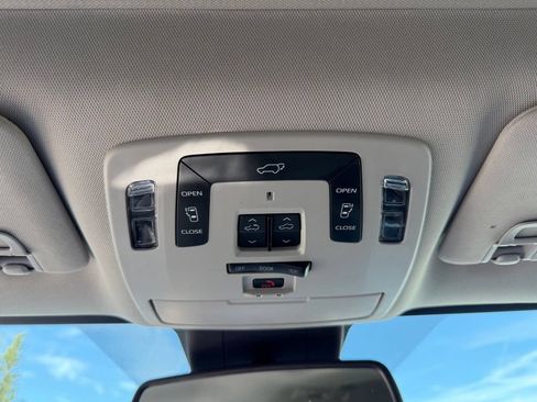 Used 2021 Toyota Sienna Limited AWD/4WD image 27