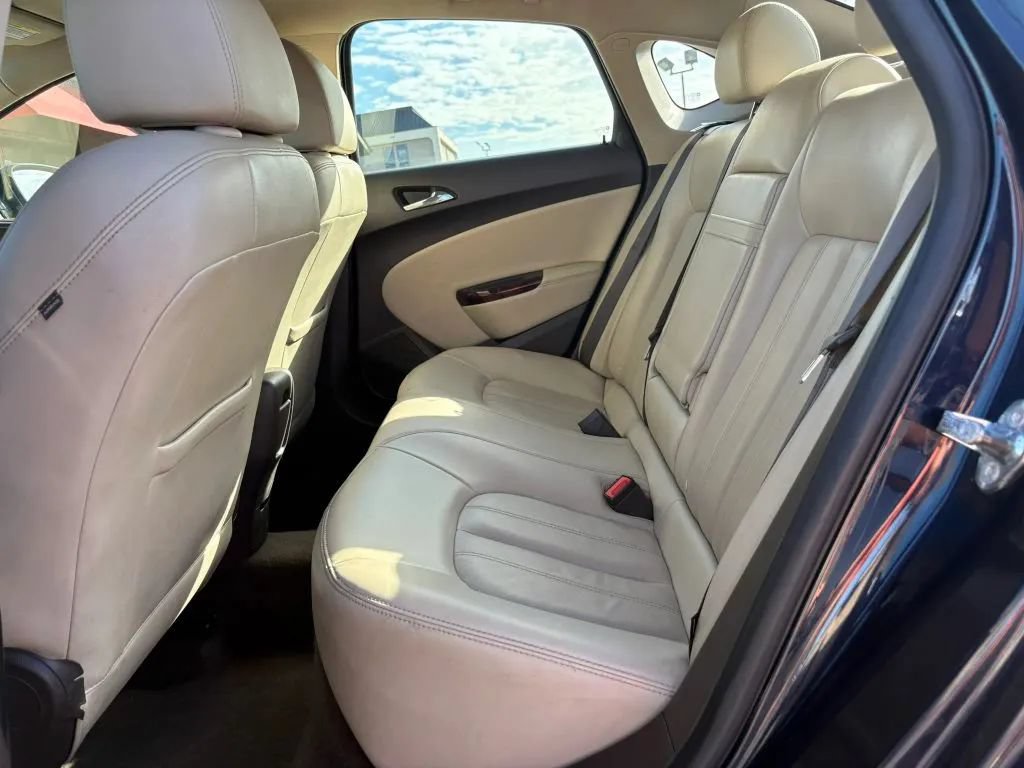 Used 2016 Buick Verano Leather w/ Experience Buick Package FWD image 18
