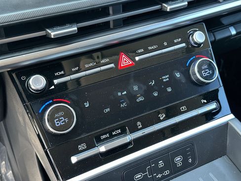 Used 2026 Hyundai Santa Fe SEL image 16