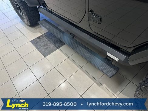 Used 2024 Jeep Wrangler Unlimited Rubicon AWD/4WD image 27
