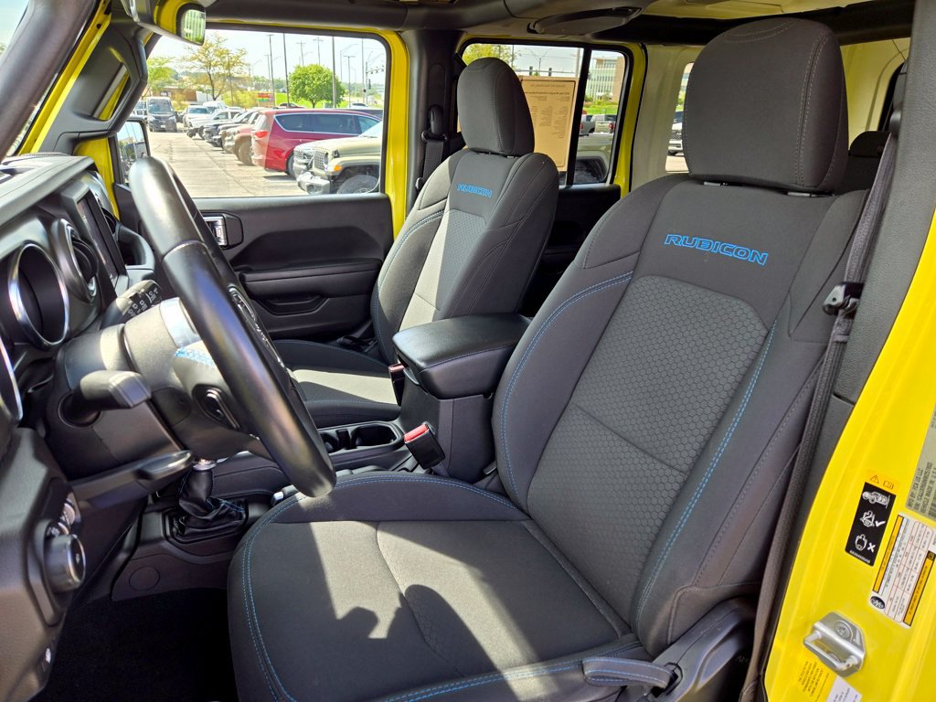 Used 2022 Jeep Wrangler Unlimited Rubicon 4xe AWD/4WD image 16