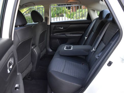 Used 2017 Nissan Altima 2.5 S w/ Power Driver Seat Package FWD image 9