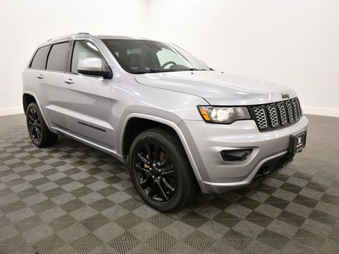 Used 2021 Jeep Grand Cherokee Altitude AWD/4WD image 10