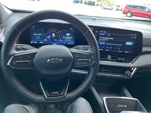 Used 2025 Chevrolet Equinox RS image 27