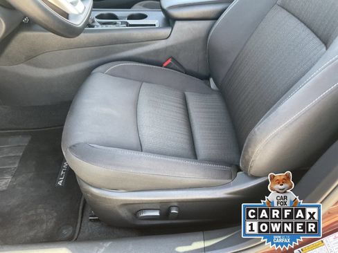 Certified 2025 Nissan Altima 2.5 SV FWD image 21