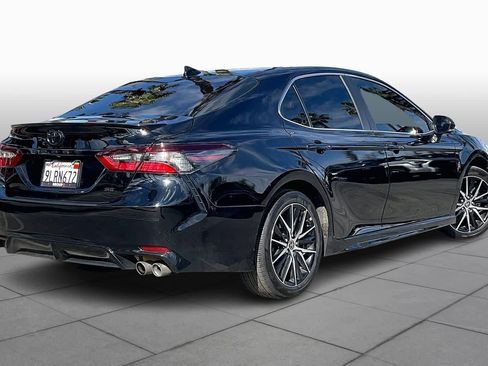 Used 2024 Toyota Camry SE image 13