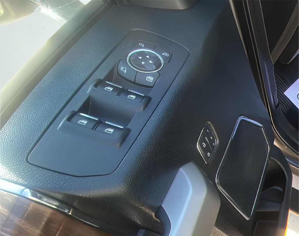 Used 2019 Ford F150 Lariat AWD/4WD image 17