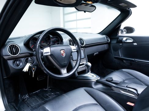 Used 2006 Porsche Boxster RWD image 17