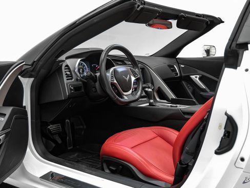 Used 2016 Chevrolet Corvette Stingray Coupe w/ Carbon Flash Badge Package RWD image 44