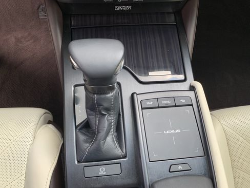 Used 2021 Lexus ES 350 Ultra Luxury w/ Accessory Package 2 FWD image 26