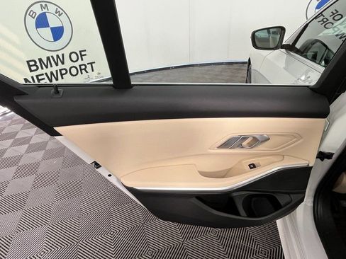Used 2021 BMW 330i xDrive 330i xDrive w/ Convenience Package image 27