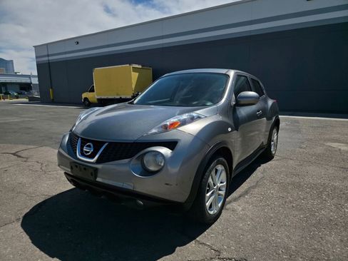 Used 2013 Nissan Juke SL image 1