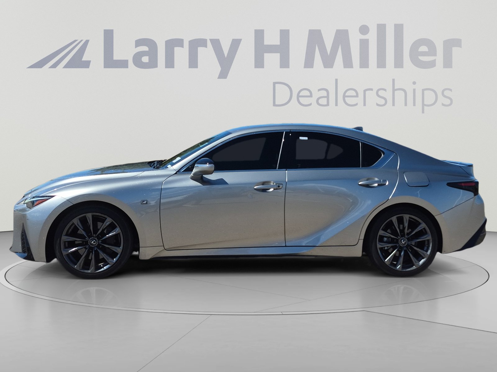 Used 2022 Lexus IS 350 F Sport w/ Accessory Package RWD image 2