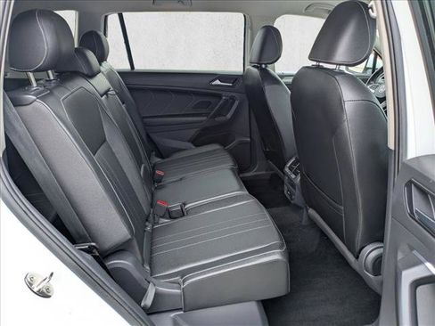 Used 2022 Volkswagen Tiguan SE FWD image 20