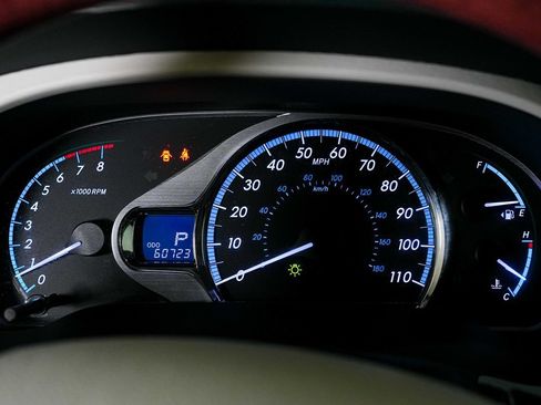 Used 2013 Toyota Sienna Limited w/ Premium Pkg FWD image 25