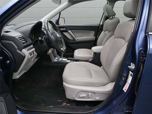 Used 2014 Subaru Forester 2.5i Limited image 9