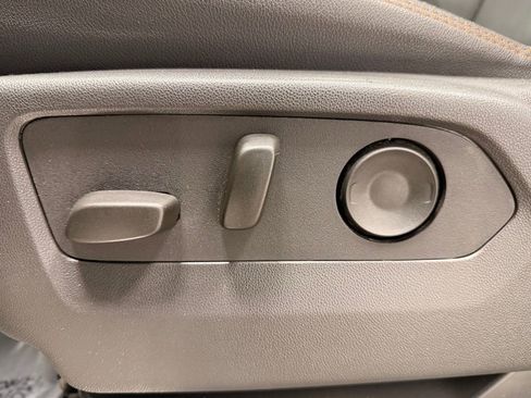 Used 2025 GMC Sierra 1500 AT4 w/ AT4 Premium Package image 29