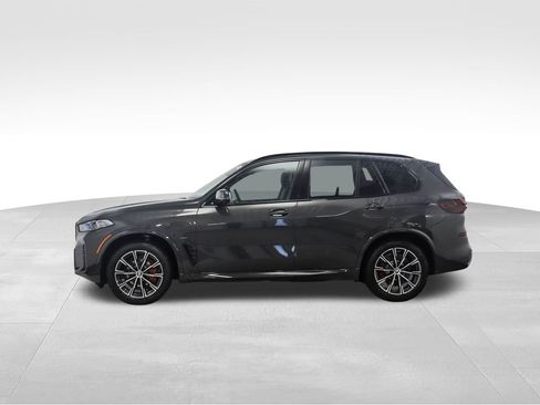 New 2026 BMW X5 xDrive50e image 2