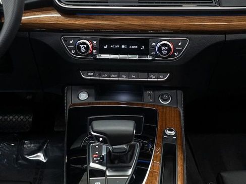 Used 2024 Audi Q5 e Prestige image 19