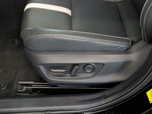Used 2025 Toyota Camry SE FWD image 12
