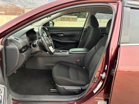 Used 2021 Nissan Sentra SV image 11