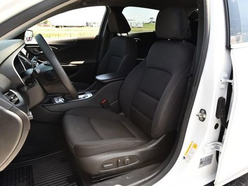 Used 2024 Chevrolet Malibu LS w/ Driver Confidence Package FWD image 17