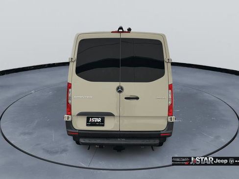 Used 2024 Mercedes-Benz Sprinter 2500 image 6