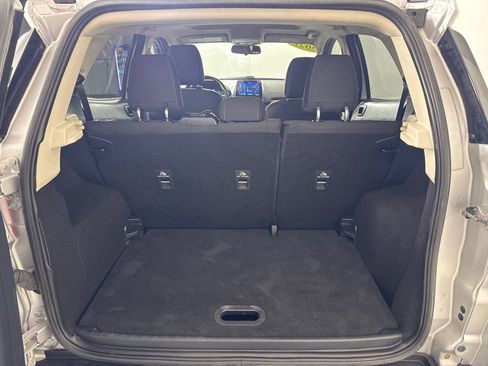 Used 2021 Ford EcoSport SE w/ SE Convenience Package image 25