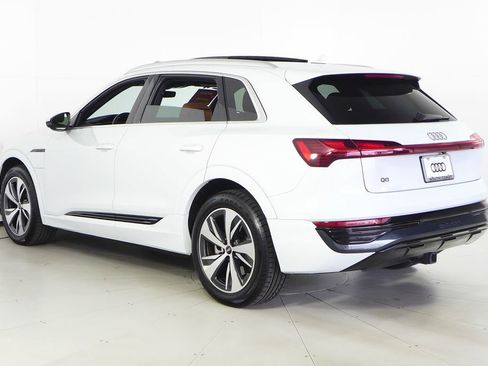 Used 2024 Audi Q8 e-tron Premium AWD/4WD image 9