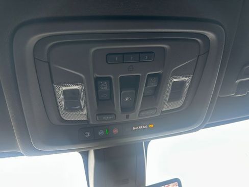 Used 2022 GMC Sierra 2500 Denali w/ Denali Black Diamond Edition image 42