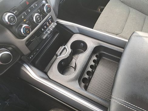 Used 2019 RAM 1500 Big Horn AWD/4WD image 24