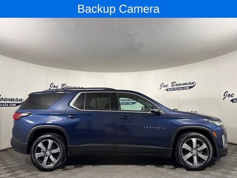 Used 2023 Chevrolet Traverse LT w/ LT Premium Package AWD/4WD image 5