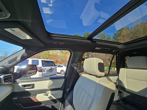 Used 2023 Toyota Sequoia Capstone image 7