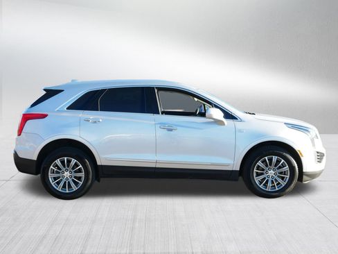Used 2017 Cadillac XT5 Luxury w/ Driver Awareness Package image 8