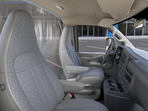 New 2026 Chevrolet Express 3500 RWD image 17