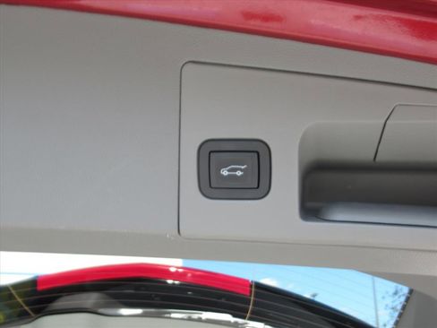 Used 2024 Cadillac XT5 Premium Luxury w/ Technology Package image 33