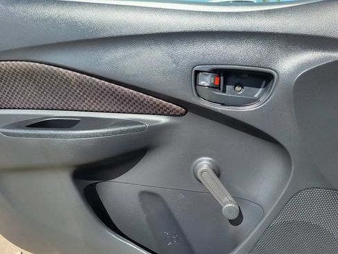 Used 2007 Toyota Yaris Sedan w/ Convenience Pkg FWD image 13