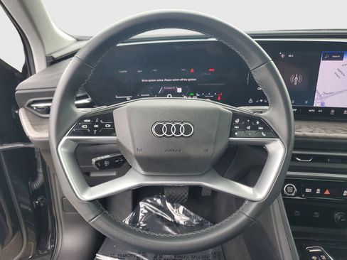 Used 2025 Audi Q5 Premium w/ Convenience Package AWD/4WD image 22