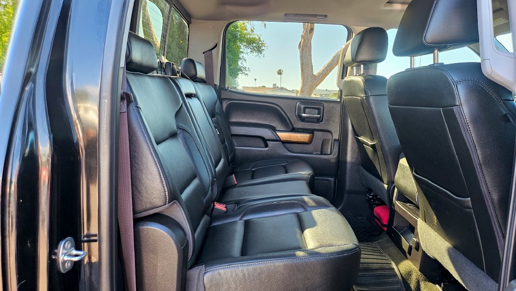 Used 2016 Chevrolet Silverado 1500 LTZ AWD/4WD image 21